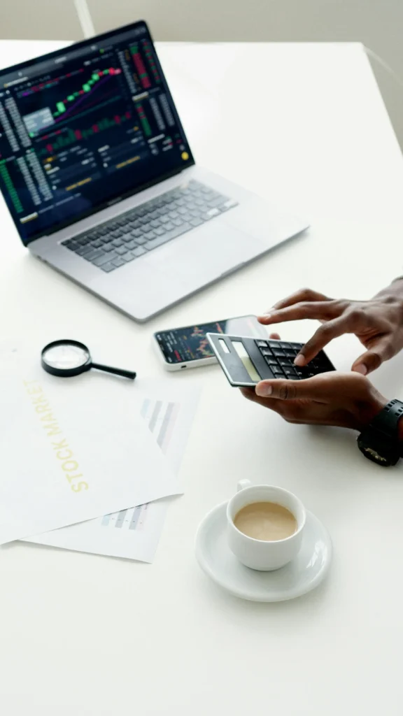 BSE और NSE का कुल मार्केट कैप 2024 में शेयर बाजार की स्थिति